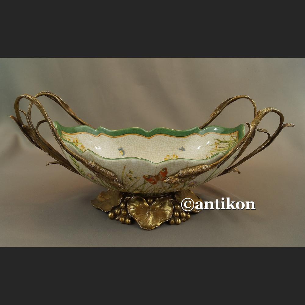 Żardiniera  patera secesyjna z nenufarami 