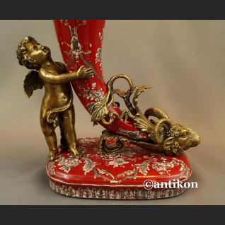 Róg obfitości w barokowym stylu 