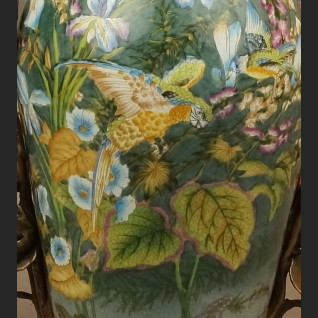 Wazon secesyjny z nenufarami Wazon secesyjny z nenufarami