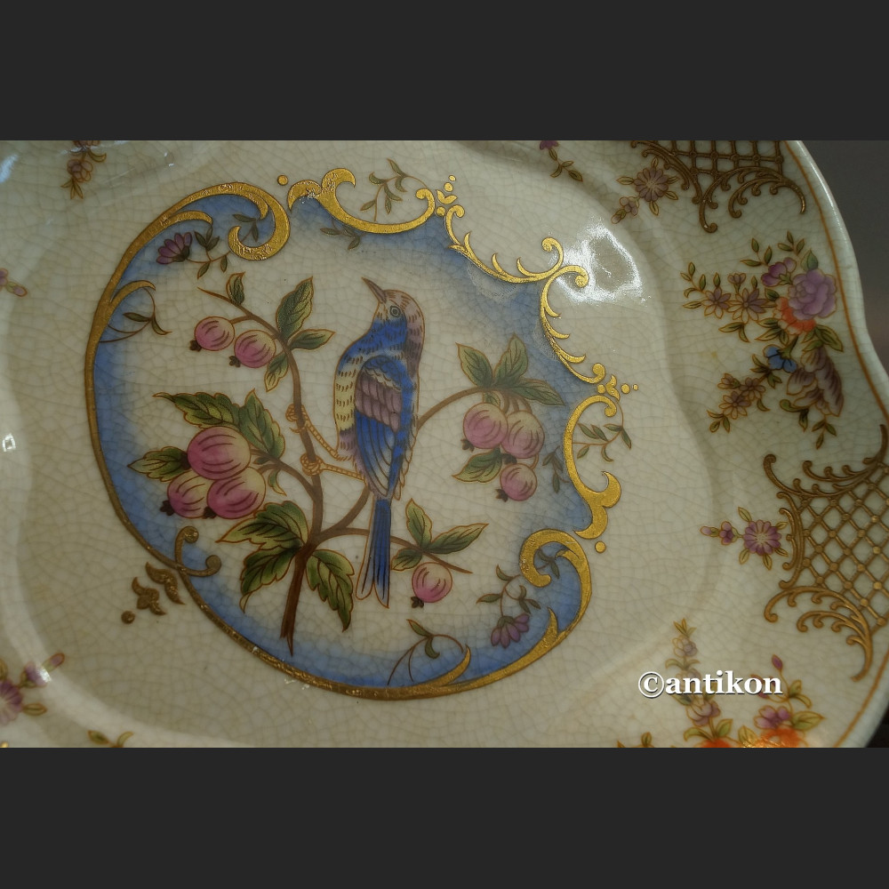 Patera  porcelanowa z aniołami w brązie 