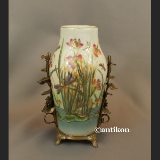 Wazon z nenufarami porcelana z brązem  Wazon z nenufarami porcelana z brązem