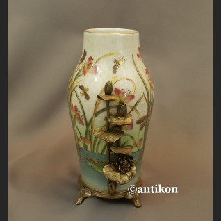 Wazon z nenufarami porcelana z brązem  Wazon z nenufarami porcelana z brązem