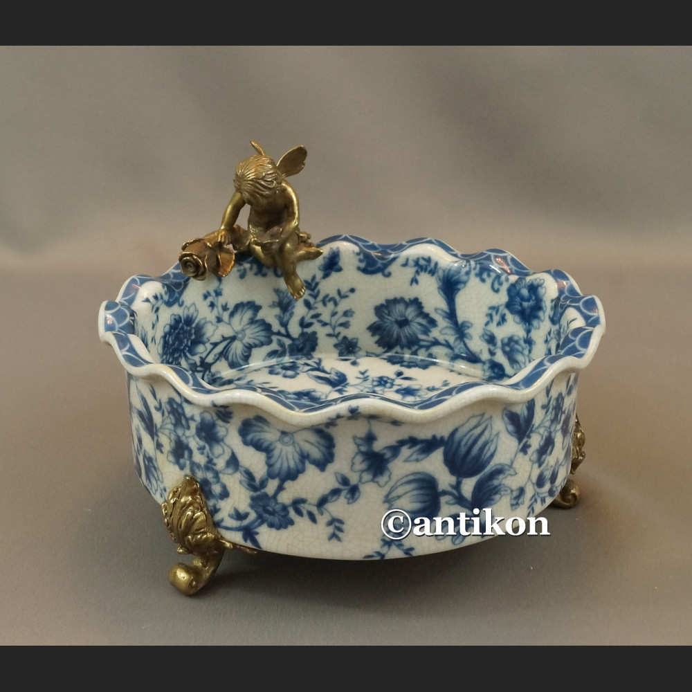 Patera wzór cebulowy z aniołkiem w brązie  Patera wzór cebulowy z aniołkiem w brązie