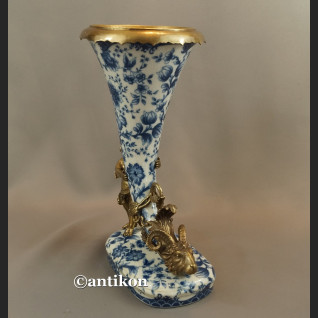 Róg obfitości z amorem wzór cebulowy kobalt  Róg obfitości z amorem wzór cebulowy kobalt