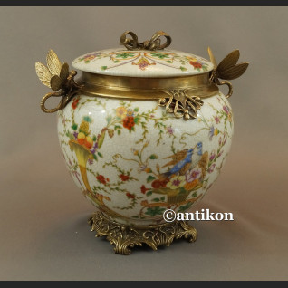 Porcelanowa szkatuła z ważkami 