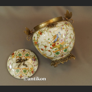 Porcelanowa szkatuła z ważkami 