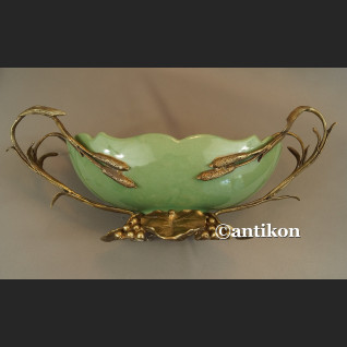 Żardiniera zielona secesyjna z nenufarami 