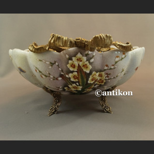 Patera porcelanowa z jaskółkami Patera porcelanowa z jaskółkami