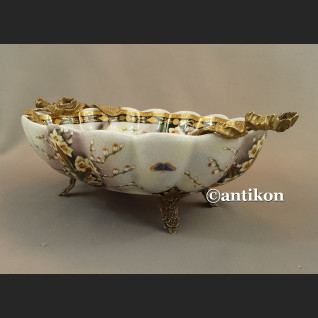 Patera porcelanowa z jaskółkami Patera porcelanowa z jaskółkami