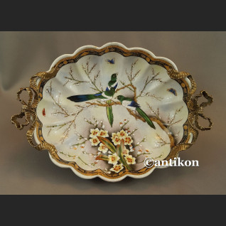 Patera porcelanowa z jaskółkami Patera porcelanowa z jaskółkami