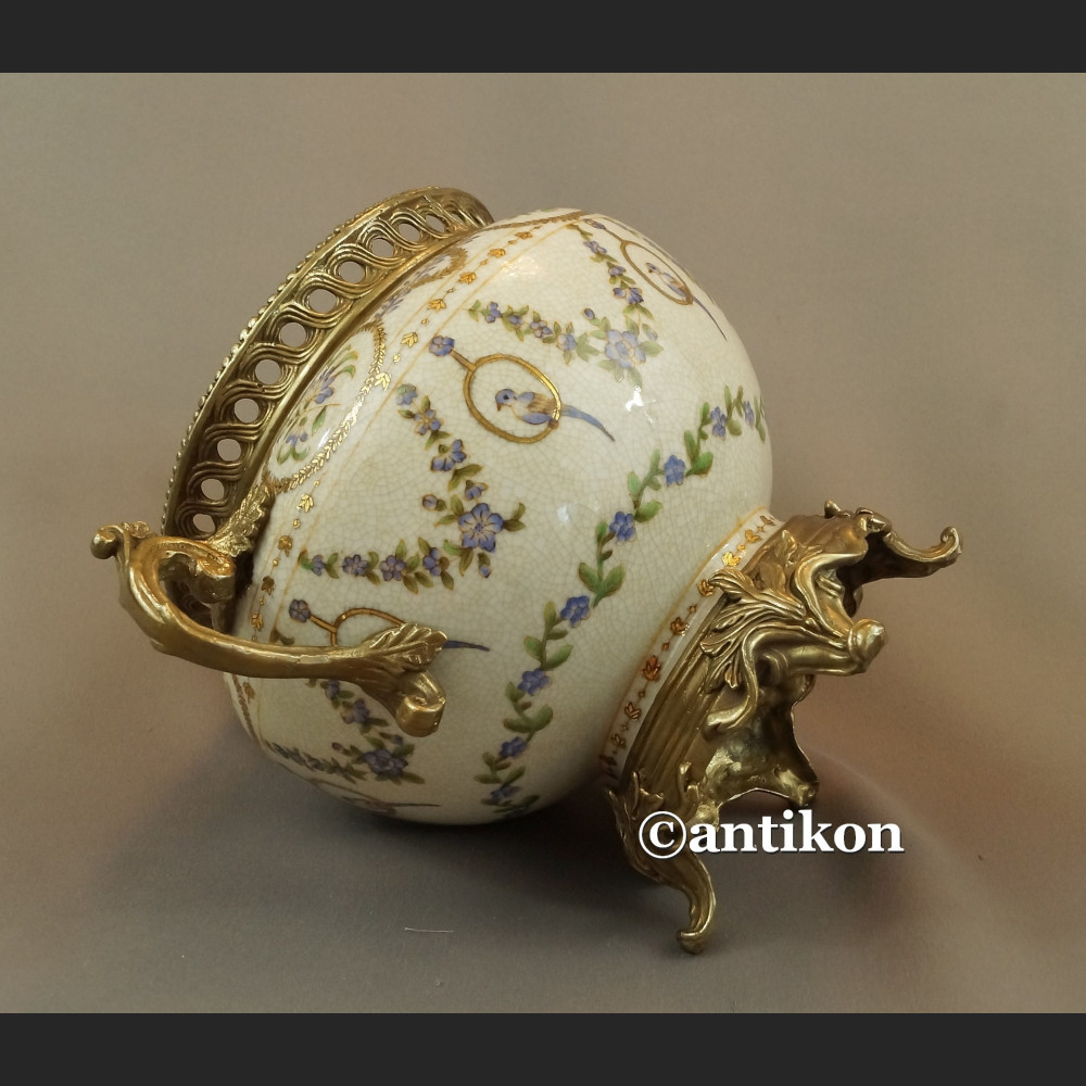 Żardiniera z brązem duża donica z papużkami Żardiniera z brązem duża donica z papużkami