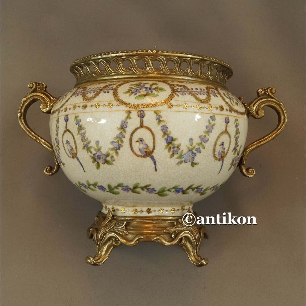 Żardiniera z brązem duża donica z papużkami Żardiniera z brązem duża donica z papużkami