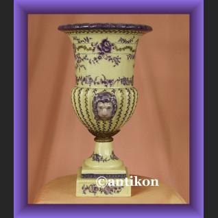 Żardiniera duża donica z lwami Żardiniera duża donica z lwami