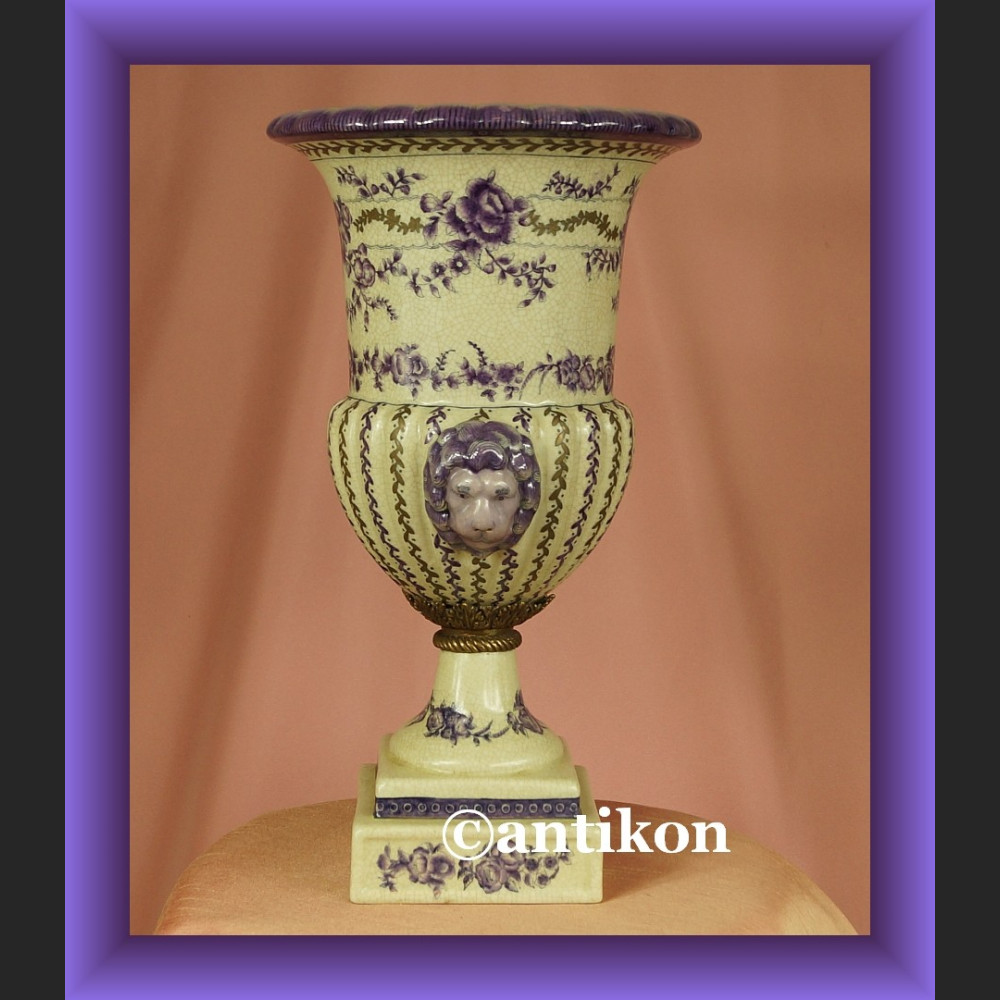 Żardiniera duża donica z lwami Żardiniera duża donica z lwami