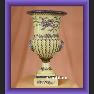 Żardiniera duża donica z lwami Żardiniera duża donica z lwami