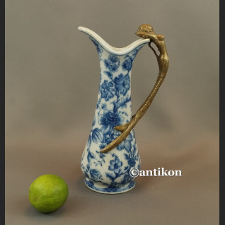 Dzbanek ze wzorem kobaltowym  Dzbanek ze wzorem kobaltowym