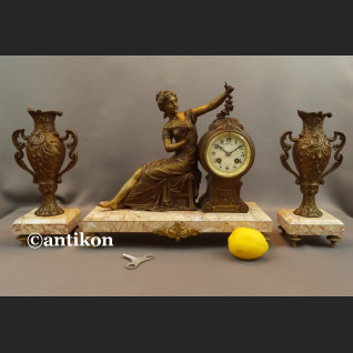 Zegar kominkowy antyk do salonu Francja XIX wiek Zegar kominkowy antyk do salonu Francja XIX wiek