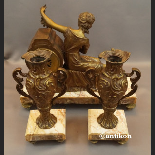 Zegar kominkowy antyk do salonu Francja XIX wiek Zegar kominkowy antyk do salonu Francja XIX wiek