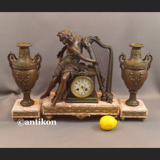 Zegar kominkowy antyk z figurą harfistki Francuz 