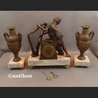 Zegar kominkowy antyk z figurą harfistki Francuz 