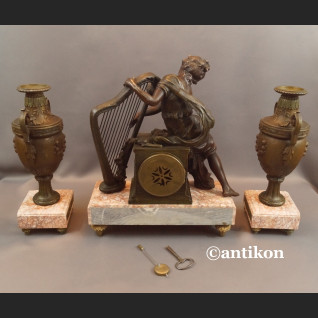 Zegar kominkowy antyk z figurą harfistki Francuz 