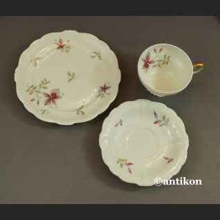 Filiżanka Rosenthal Pompadour przedwojenna  Filiżanka Rosenthal Pompadour przedwojenna