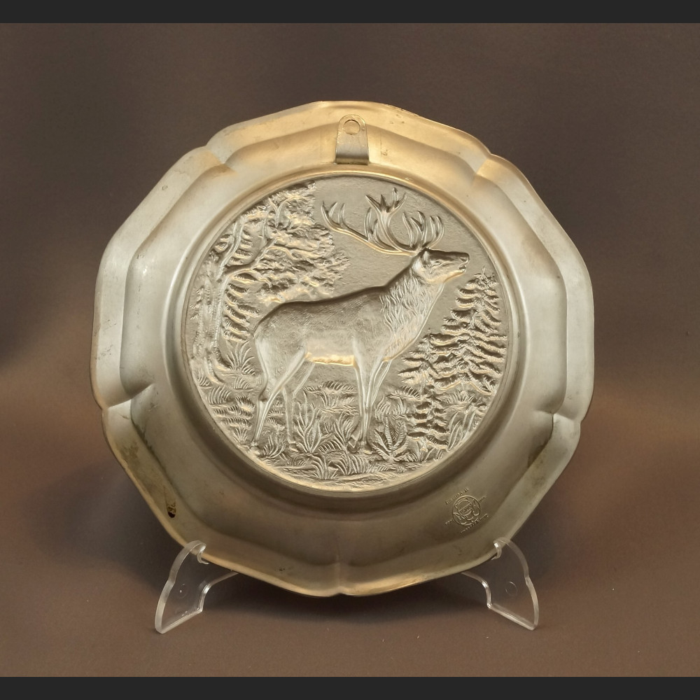 Talerz myśliwski z cyny jeleń
