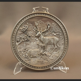 Relief myśliwski talerz z cyny jelenie 