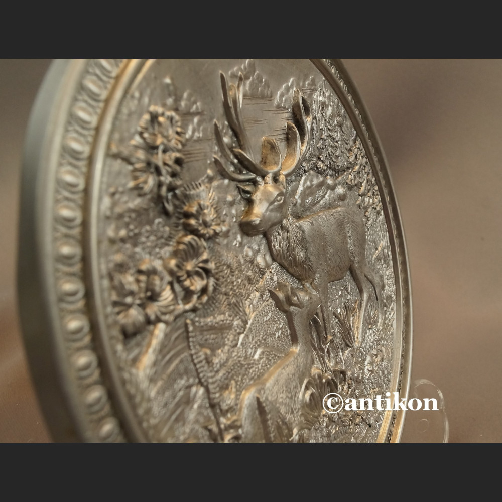 Relief myśliwski talerz z cyny jelenie 