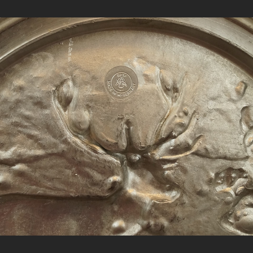 Relief myśliwski talerz z cyny jelenie 