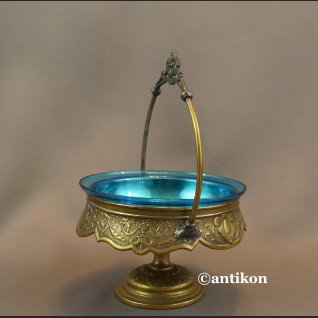 Cukiernica secesyjna z niebieskim szkłem