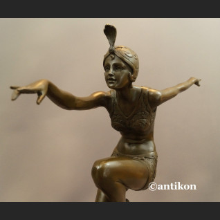 Figurka z brązu tańcząca dziewczyna art deco