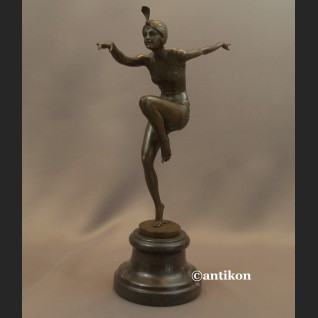 Figurka z brązu tańcząca dziewczyna art deco Figurka z brązu tańcząca dziewczyna art deco