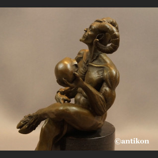 Figurka diabeł z brązu