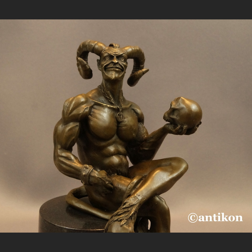 Figurka diabeł z brązu