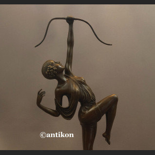 Diana łuczniczka duża rzeźba Art Deco brąz  Diana łuczniczka duża rzeźba Art Deco brąz