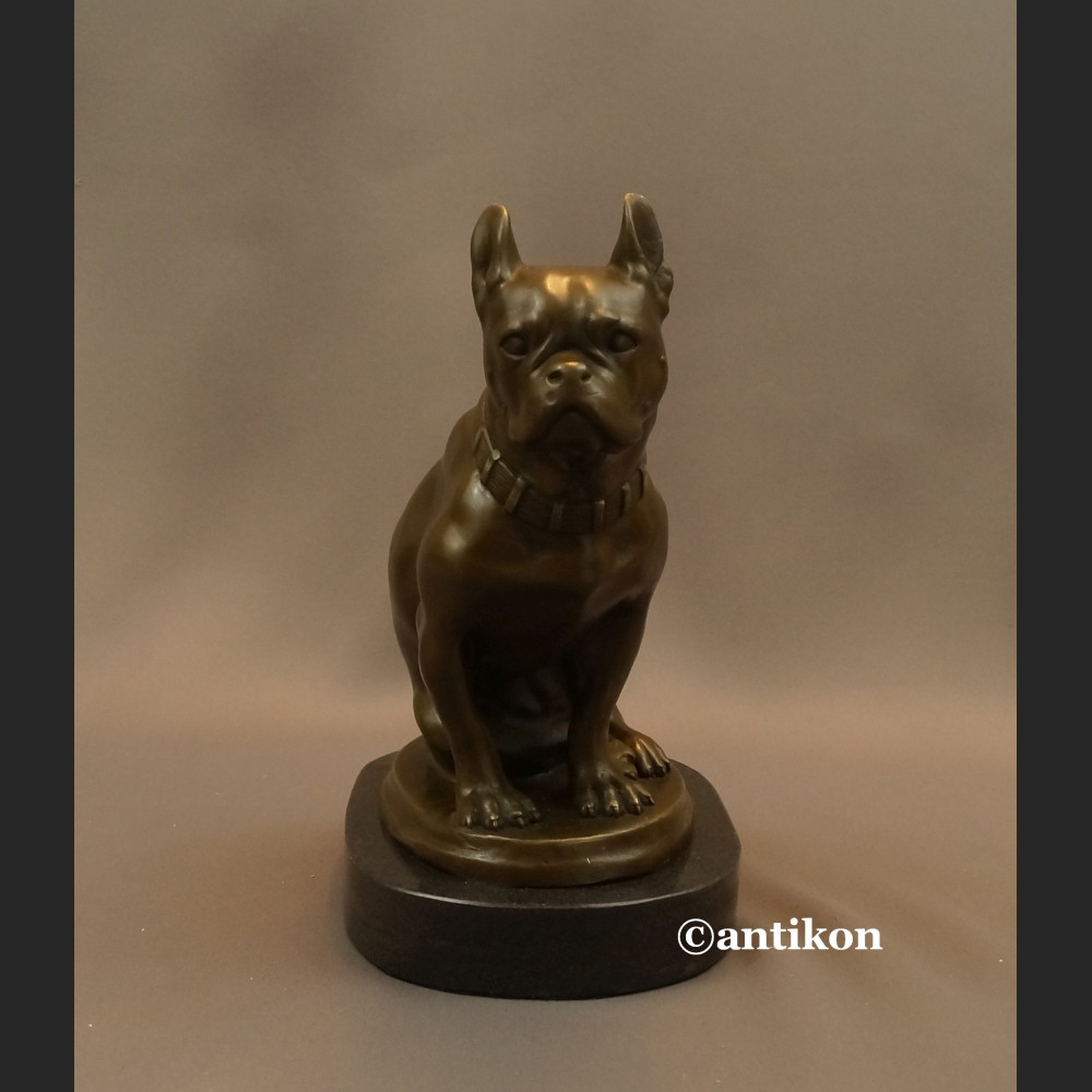 Figurka z brązu pies buldog francuski piękny