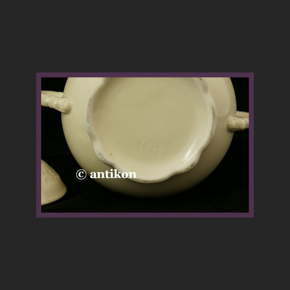 PIĘKNA PORCELANOWA CUKIERNICA ECRU PIĘKNA PORCELANOWA CUKIERNICA ECRU