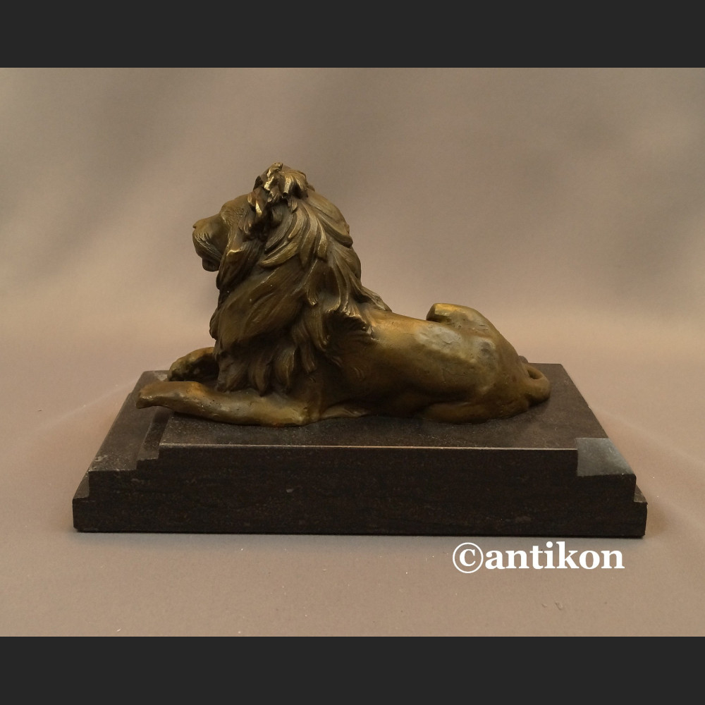 Lew rzeźba z brązu art deco czuwający 