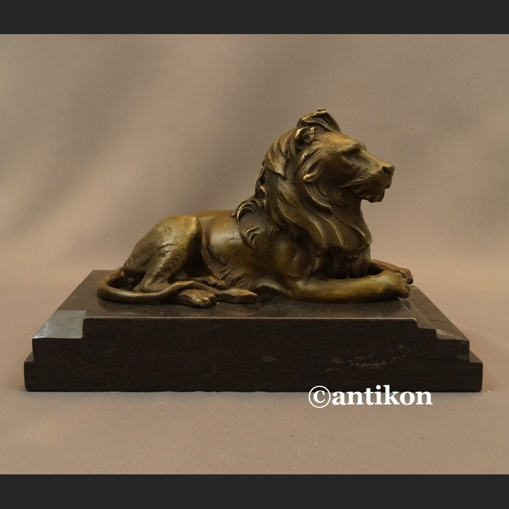 Lew rzeźba z brązu art deco czuwający 