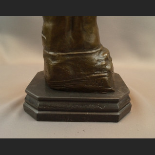 Popiersie tors męski rzeźba niezwykła 