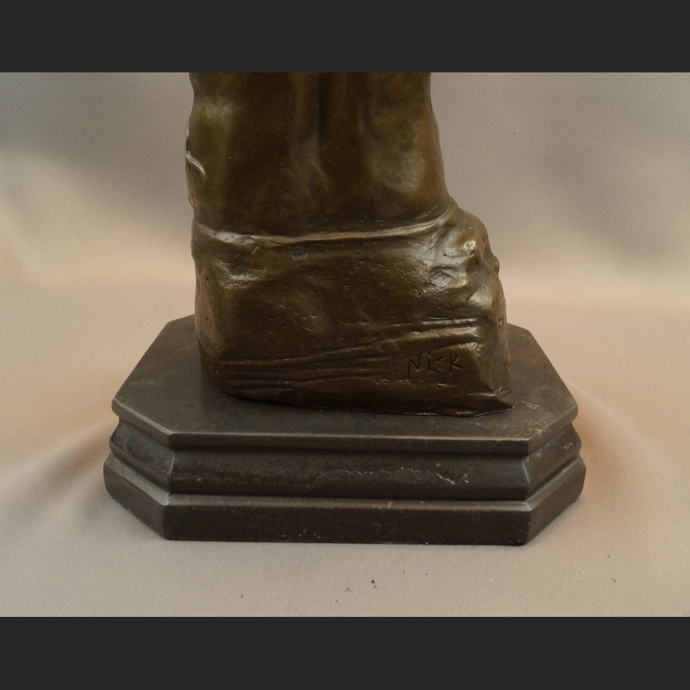 Popiersie tors męski rzeźba niezwykła 