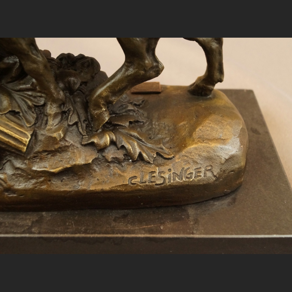 Byk walczący rzeźba z brązu Byk walczący rzeźba z brązu