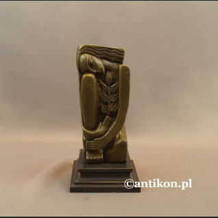 Rzeźba modernistyczna dziewczyny z kwiatem 