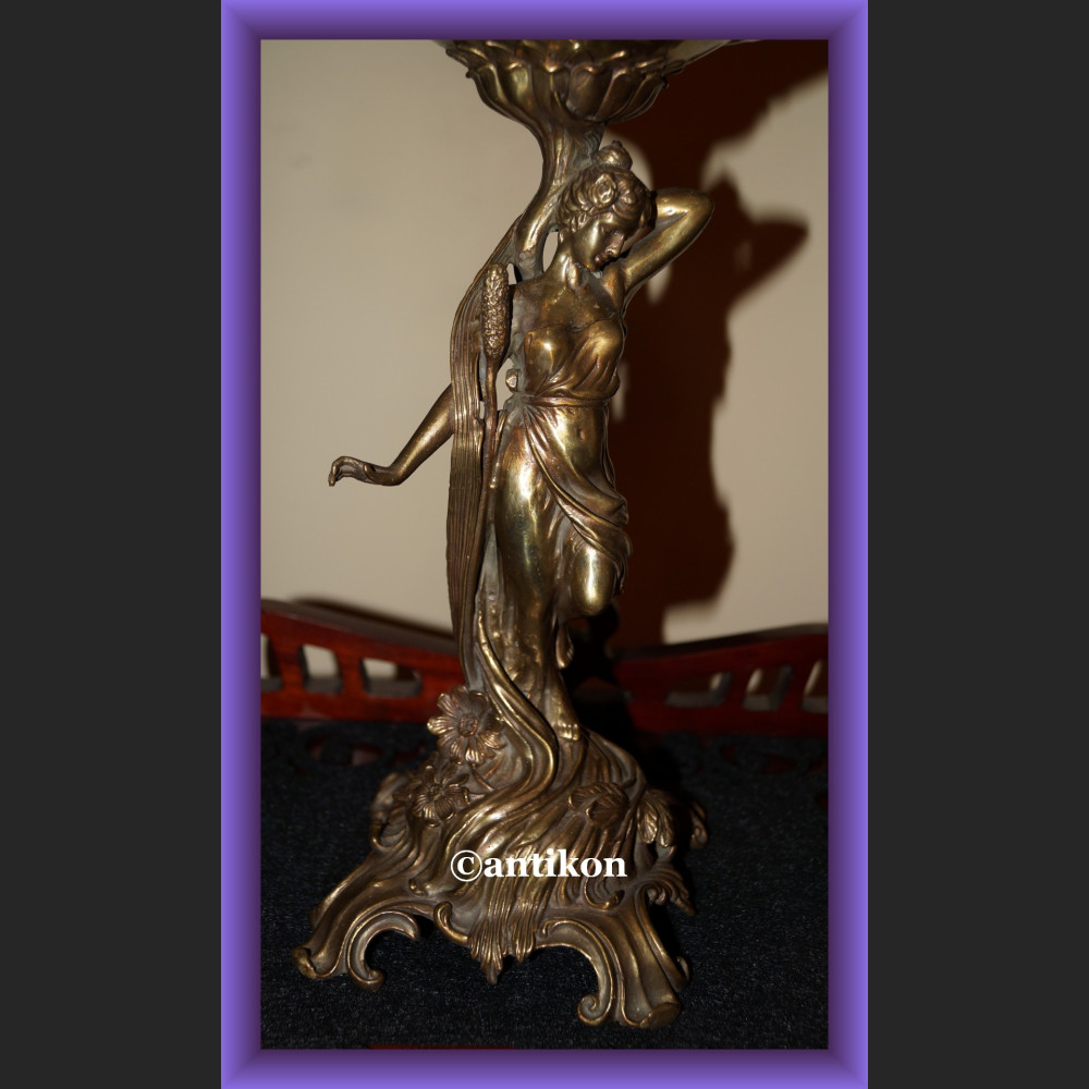 Patera z figurą kobiety ogromna piętrowa 