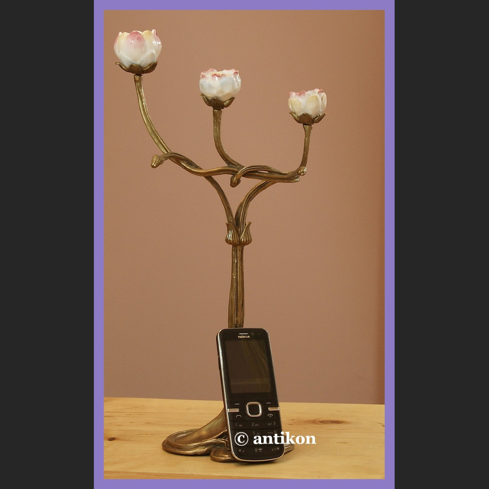 Secesyjny świecznik kwiatowy z brązem i porcelaną