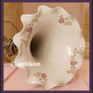 Wazon secesyjny w pałacowym stylu Wazon secesyjny w pałacowym stylu