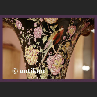 Wazon secesyjny w pałacowym stylu Wazon secesyjny w pałacowym stylu