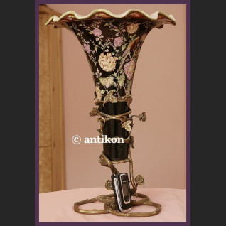 Wazon secesyjny w pałacowym stylu Wazon secesyjny w pałacowym stylu