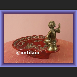 Paterka mydelniczka z aniołkiem czerwona Paterka mydelniczka z aniołkiem czerwona